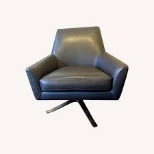 how to paint a faux leather chair